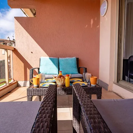 La Badine Airco Pool For 4 By Sunset Apartamento