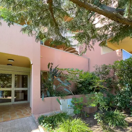 Apartment La Badine For 4 By Sunset *