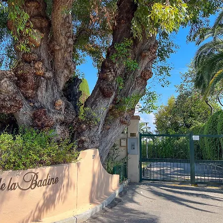 La Badine Airco Pool For 4 By Sunset *