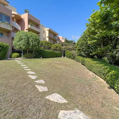 La Badine Airco Pool For 4 By Sunset *